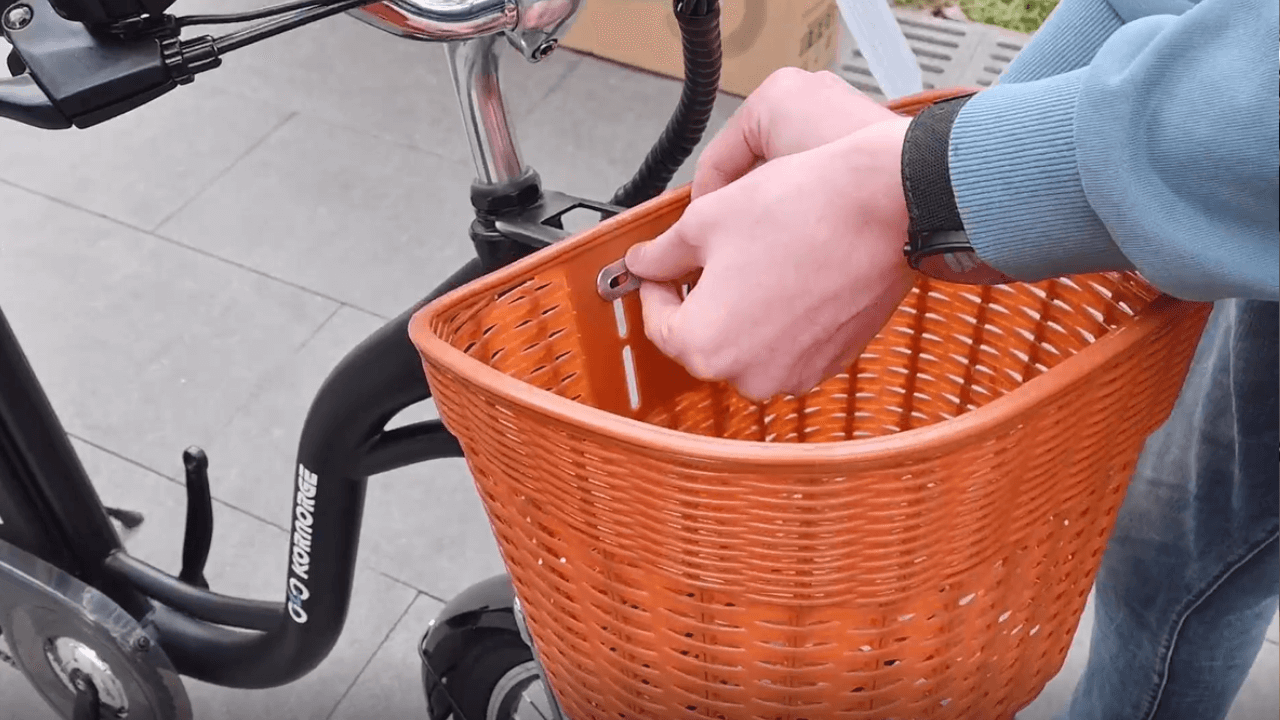 How to Install the Basket Kornorge C6 E-bike